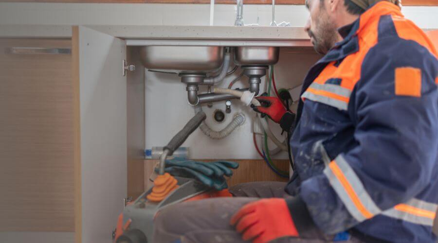 Professional tankless water heater installation services in Laredo, TX